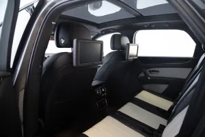 2020 بنتلي بنتايجا V8 AWD