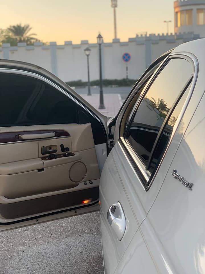 2003 Lincoln Town Car Signature