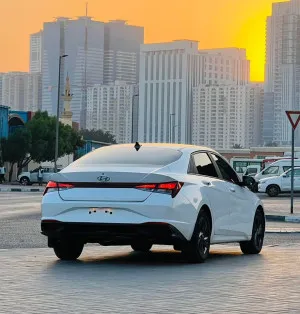 2022 هيونداي النترا SE