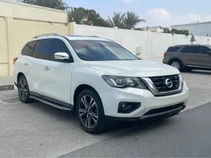 2018 نيسان باثفايندر Platinum