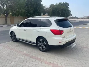 2018 نيسان باثفايندر Platinum