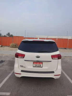 2016 كيا كارنفال LX with Seat Package