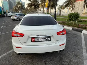 2015 مازيراتي جيبلي ١ Base