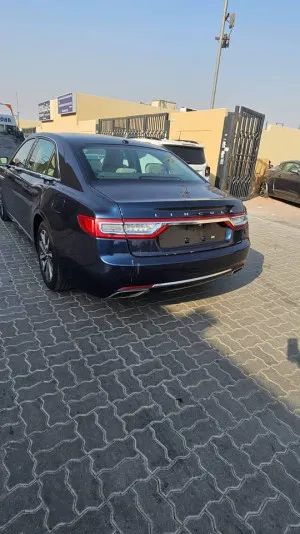 2017 Lincoln Continential Standard