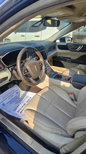 2017 Lincoln Continential Standard