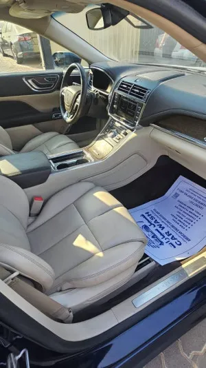 2017 Lincoln Continential Standard