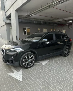 2017 بي أم دابليو اكس - 2 XC40