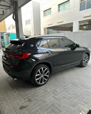 2017 بي أم دابليو اكس - 2 XC40