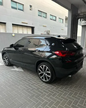 2017 بي أم دابليو اكس - 2 XC40