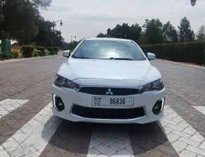 2016 ميتسوبيشي لانسر GL