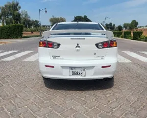 2016 ميتسوبيشي لانسر GL