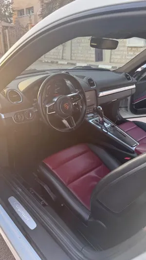 2018 بورش كايمن 718 Cayman GT4
