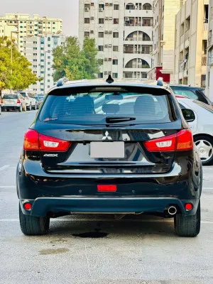 2017 ميتسوبيشي آي أس أكس GLX 4WD