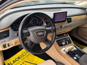 2011 اودي آي ٨ L