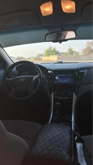 2013 هيونداي سوناتا SE