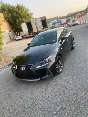 2019 لكزس اي اس IS 300
