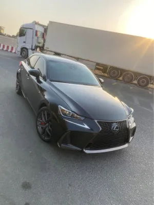 2019 لكزس اي اس IS 300