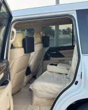 2021 لكزس أل أكس ٥٧٠