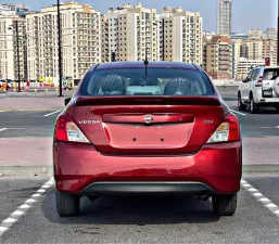 2017 نيسان فيرسا SR