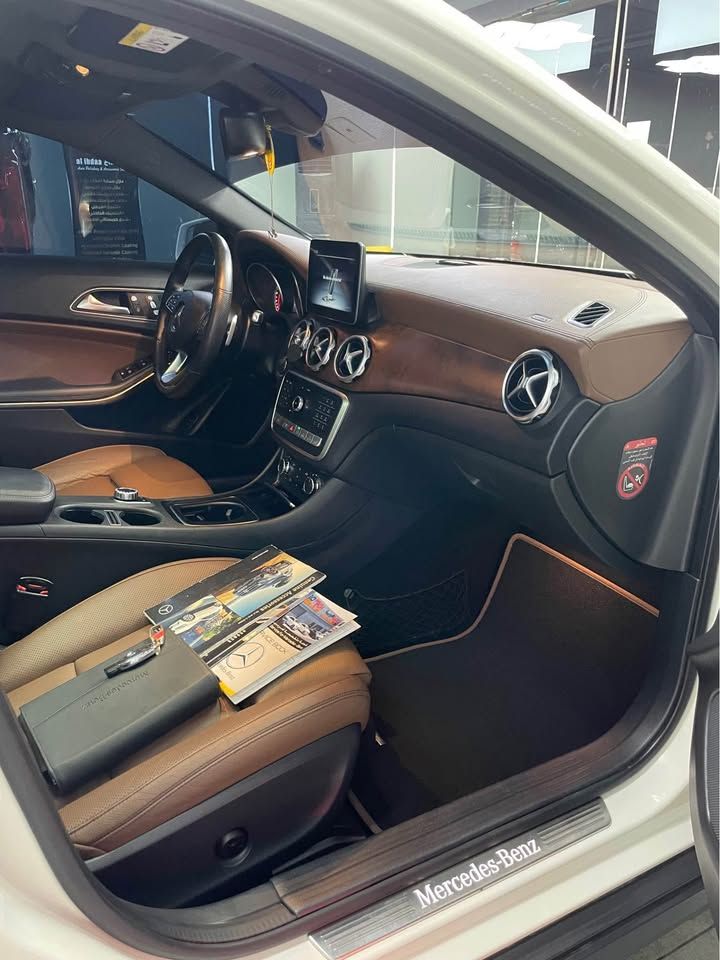 2015 مرسيدس-بنز GLA - جي ال اي GLA250