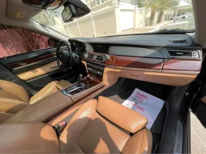 2012 بي أم دابليو الفئة - 7 750i