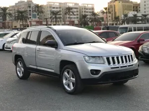 2012 جييب كومباس Latitude LUX