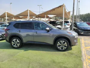 2022 نيسان روج SV