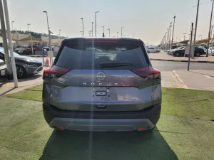 2022 نيسان روج SV