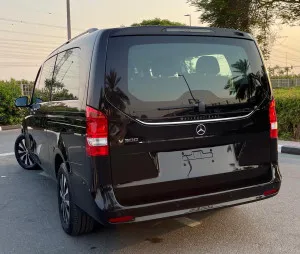 2025 مرسيدس-بنز الفئة - V V250 V-Line