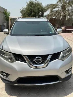 2015 نيسان روج SL