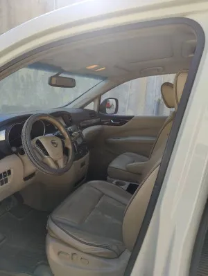 2012 Nissan Quest Platinum