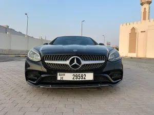مرسيـــــــــدس SLC 200موديــــــل2018خليجـــــــــــــــى2 باب جلـــــــــــــدسنترلوك كرسى تبريد وتسخين مثبت سرعة تحكــــــــــــــم رنجــــــــــــــات ساعةغمازات جانبيةبحالة ممتازة