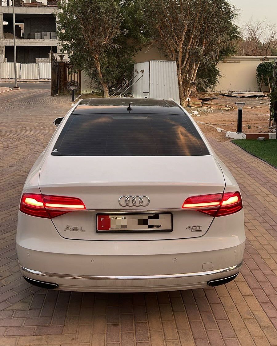 2015 اودي آي ٨ 4.0T quattro