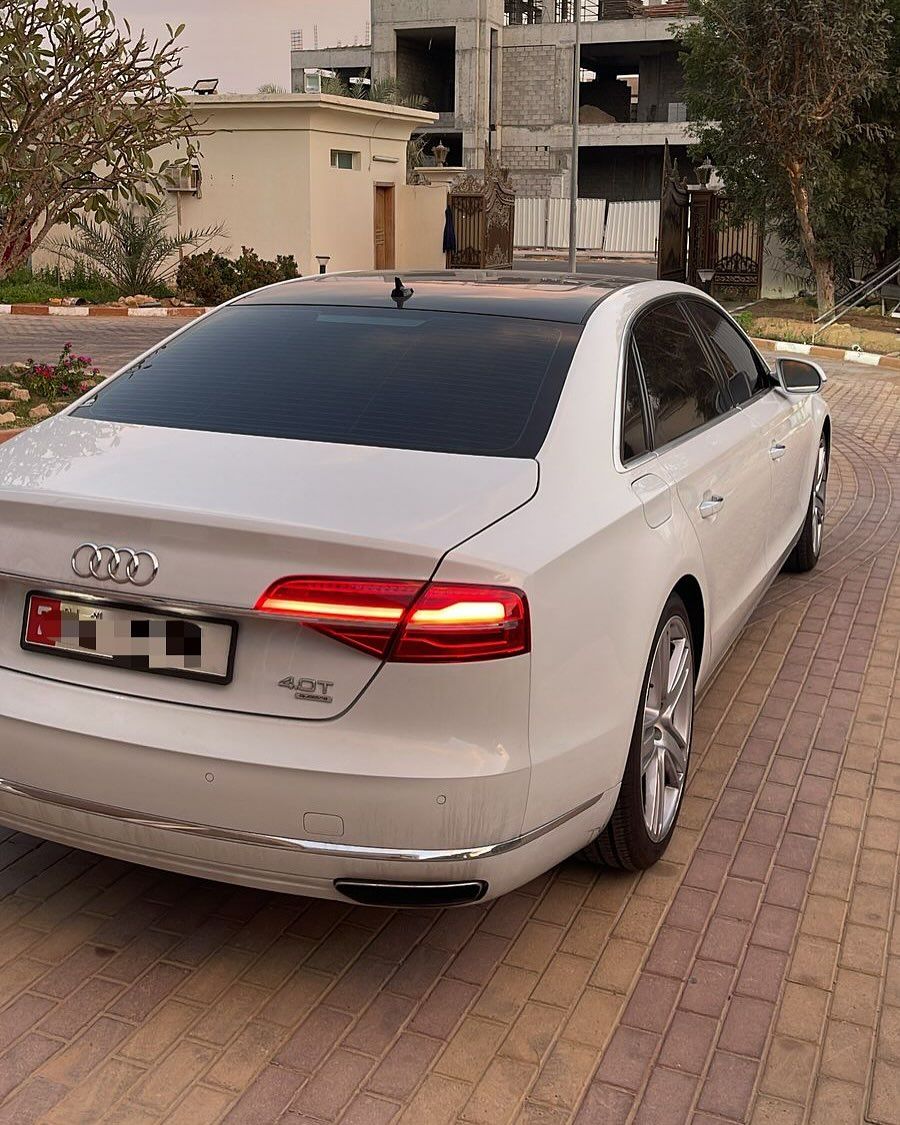 2015 اودي آي ٨ 4.0T quattro
