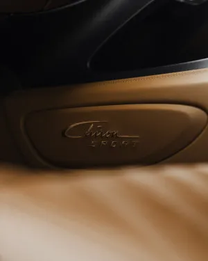 2021 بوجاتي شيرون