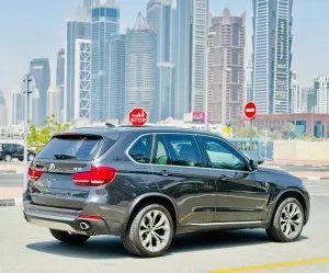2016 بي أم دابليو اكس - 5 sDrive20i