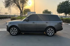 2018 لاند روفر رينج روفر HSE