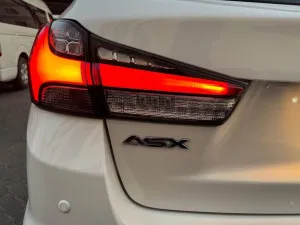 2022 ميتسوبيشي آي أس أكس GLX