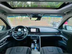 2024 Hyundai Elentra SE