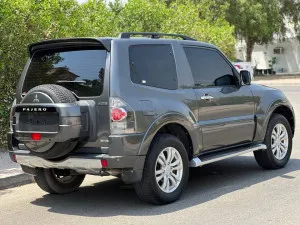 2017 ميتسوبيشي باجيرو GLS