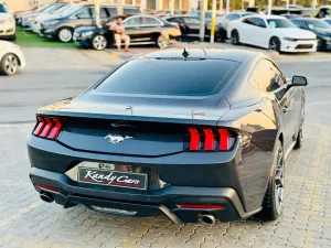 2024 فورد موستانج EcoBoost Fastback