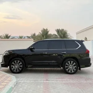 2021 لكزس أل أكس ٥٧٠
