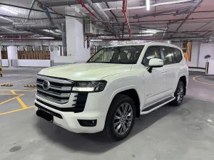 2025 تويوتا لاند كروزر GXR