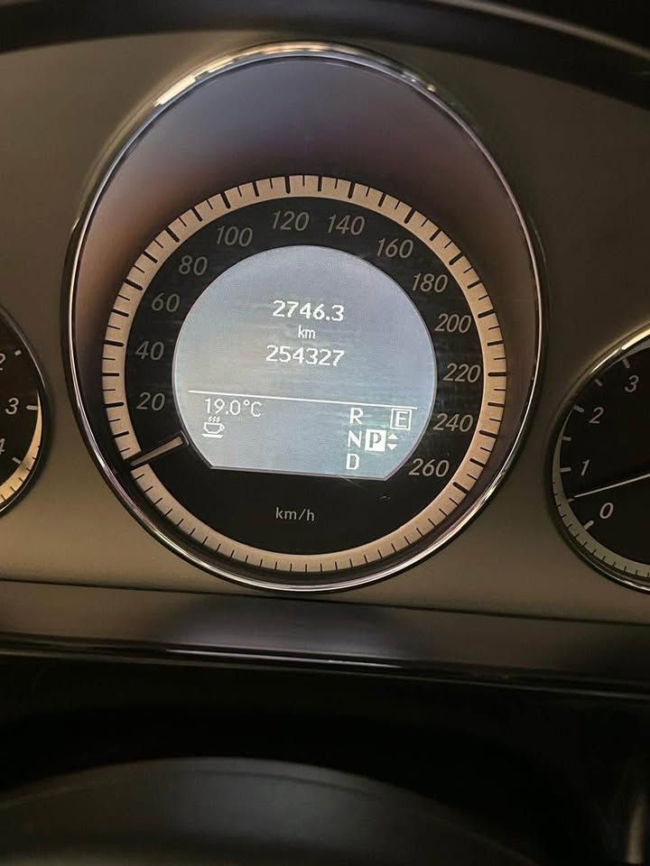 2012 مرسيدس-بنز الفئة - E E350 4Matic