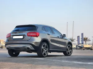 2015 مرسيدس-بنز GLA - جي ال اي GLA250