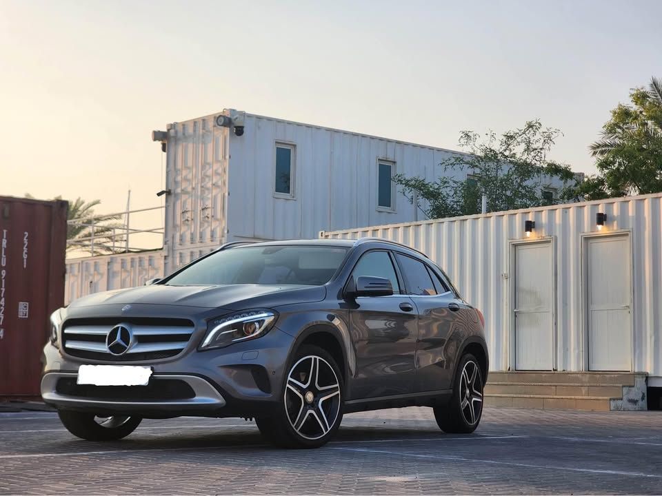 2015 مرسيدس-بنز GLA - جي ال اي GLA250