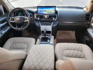 2010 Toyota Land Cruiser VXR