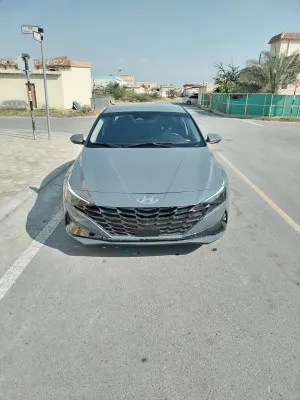 2021 هيونداي النترا SE