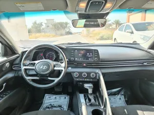 2021 هيونداي النترا SE