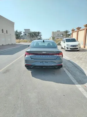 2021 هيونداي النترا SE